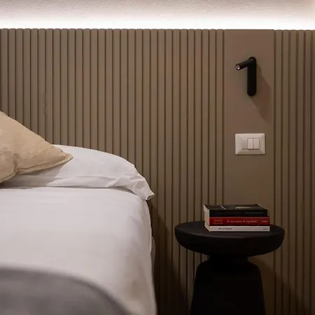 Apartmán Boutique D'este - 5 Min Metro - Olimpiadi Milano-cortina 26 - Salone Del Mobile 26 *